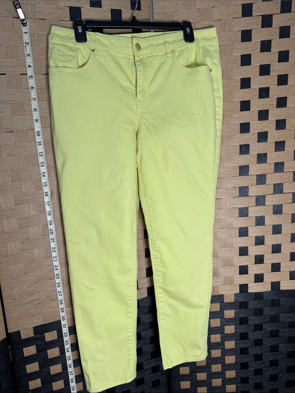 Women’s Chico’s Yellow/lime Slim Straight Jeans- Platinum